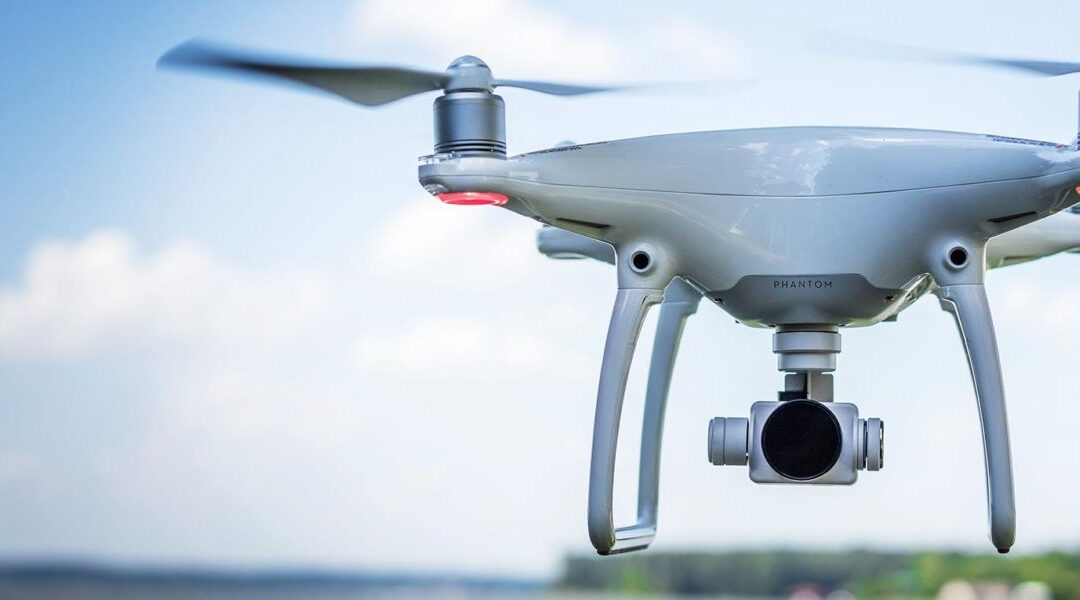 ¿Qué tan alto puede volar un dron?